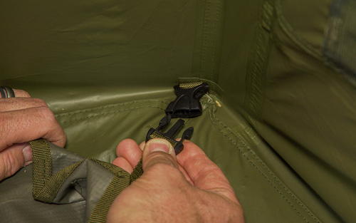 FOX FRONTIER X - Уникальная ступичная система делает установку и сборку палатки максимально быстрой, в то время как улучшенная форма алюминиевых дуг создает больше рабочего пространства и места над головой чем когда бы то ни было прежде фото 11 Палатка FOX Frontier X фото 11